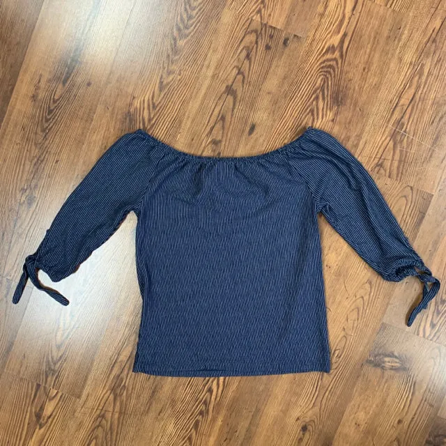 Charlie Paige SIZE S Women's Shirt