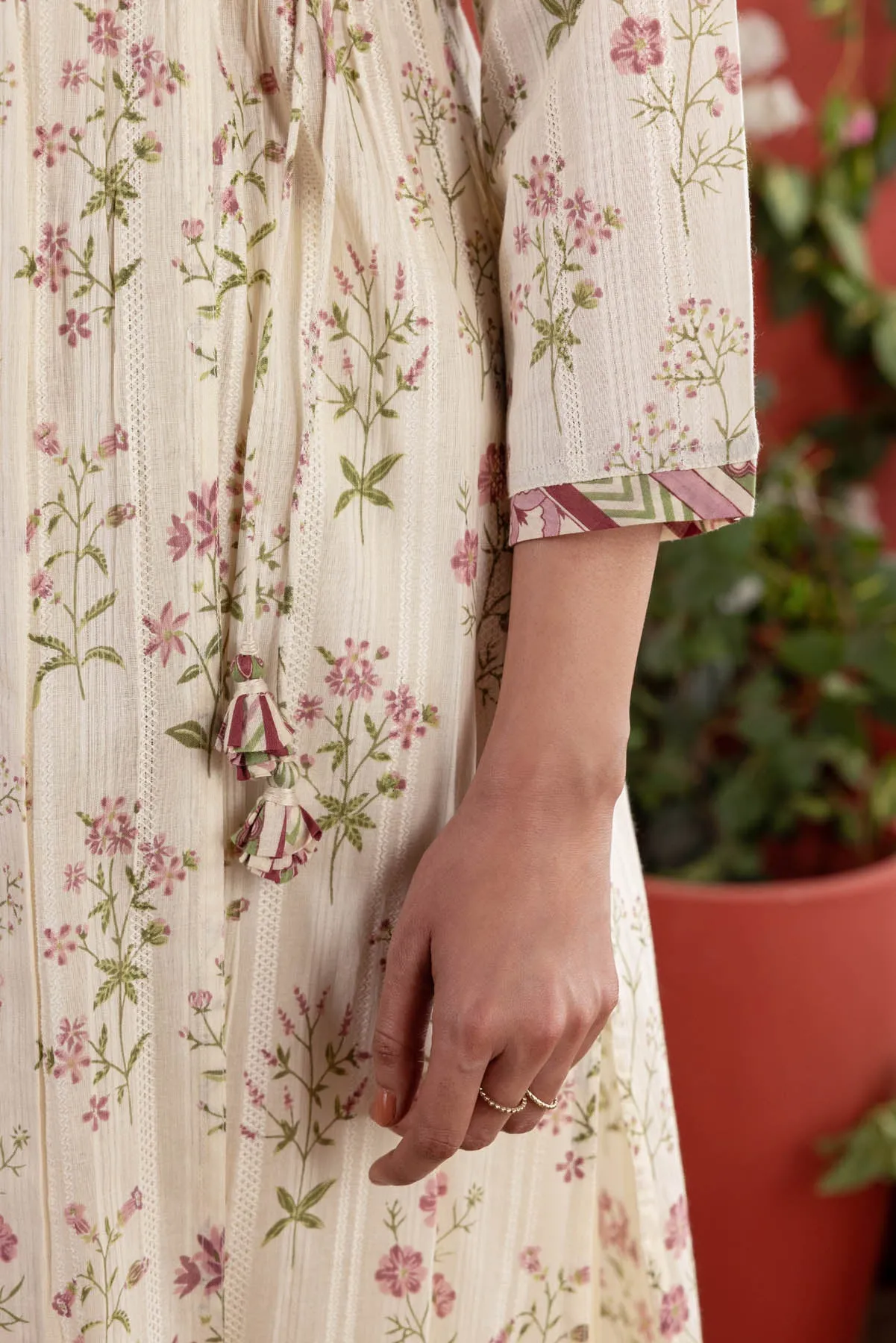 Cream Botanical Angarkha