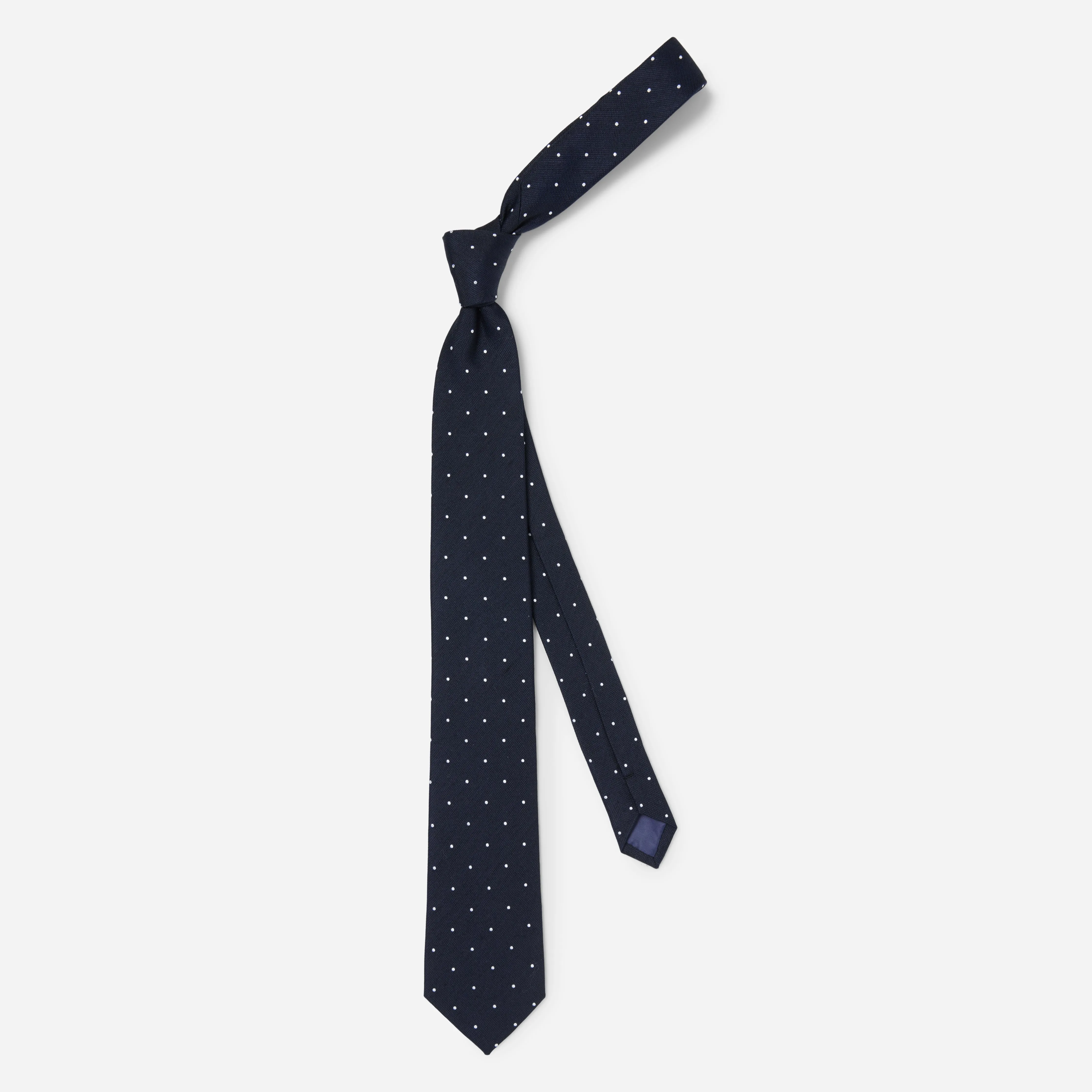 Dotted Report Black Tie