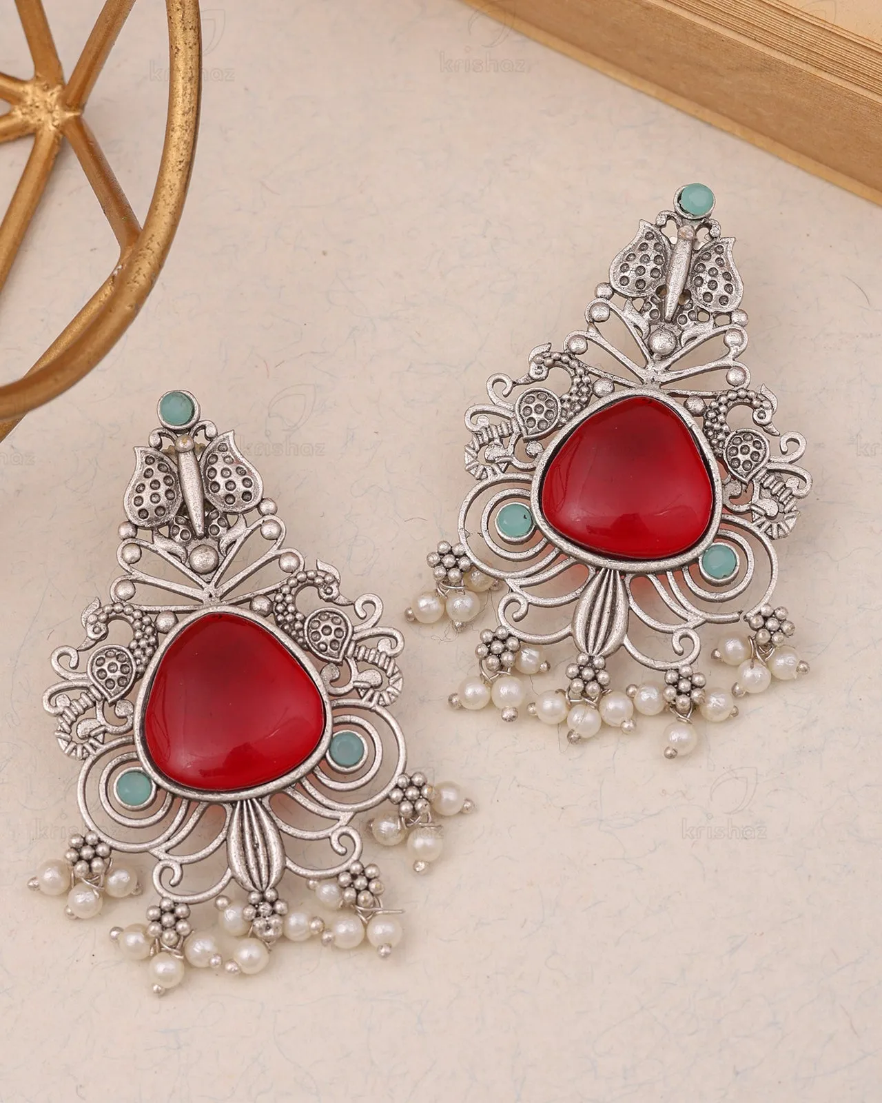 Naisha Dangler Earrings - wxo
