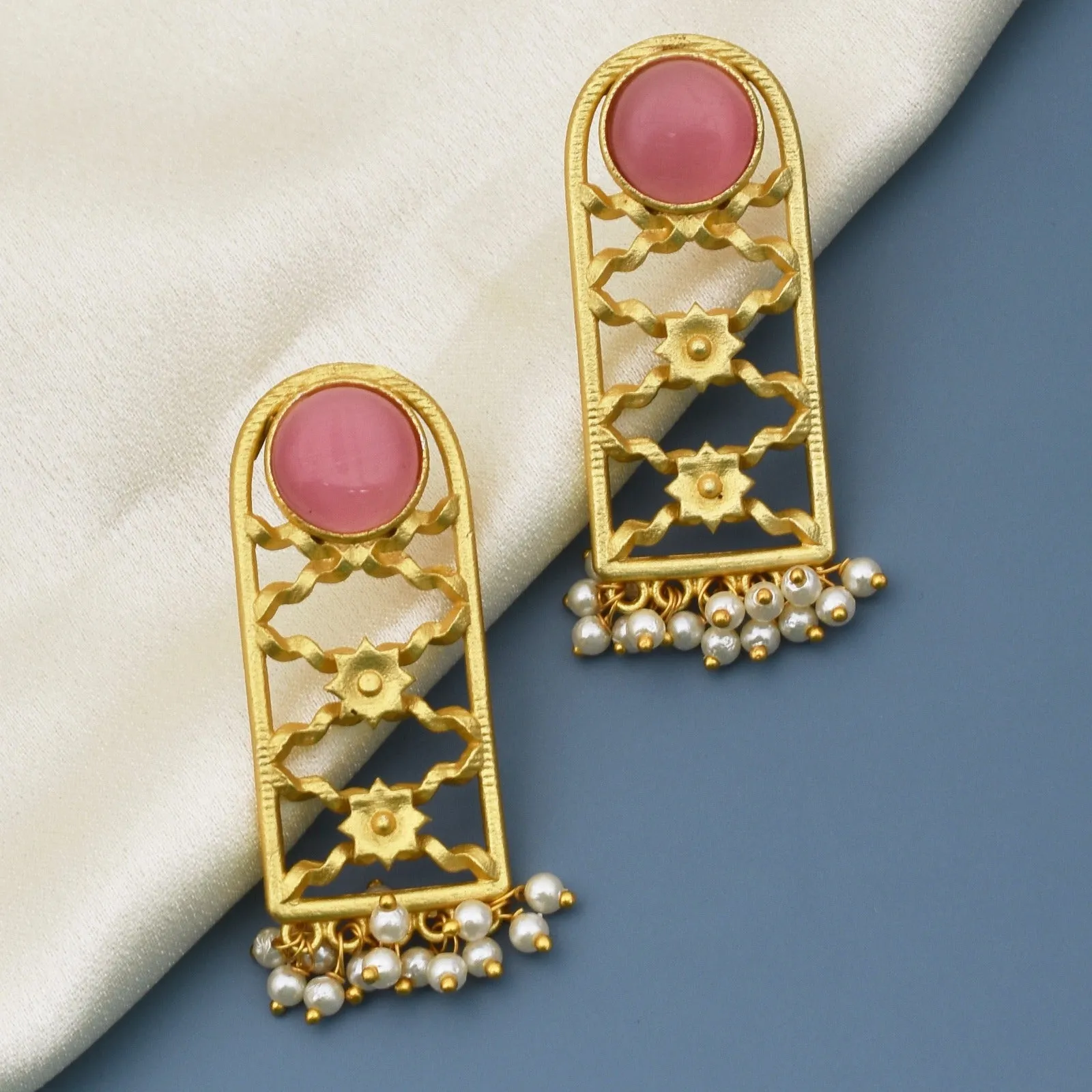 Priyali Matte Gold Stud
