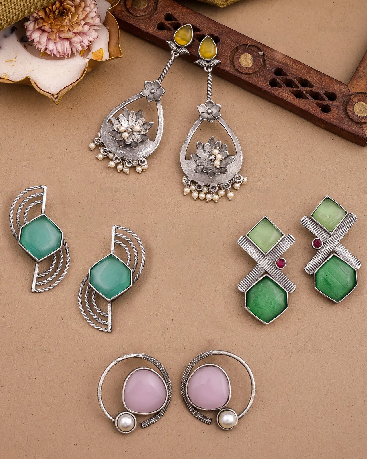 Shikhar Combo Earring Set - wxo